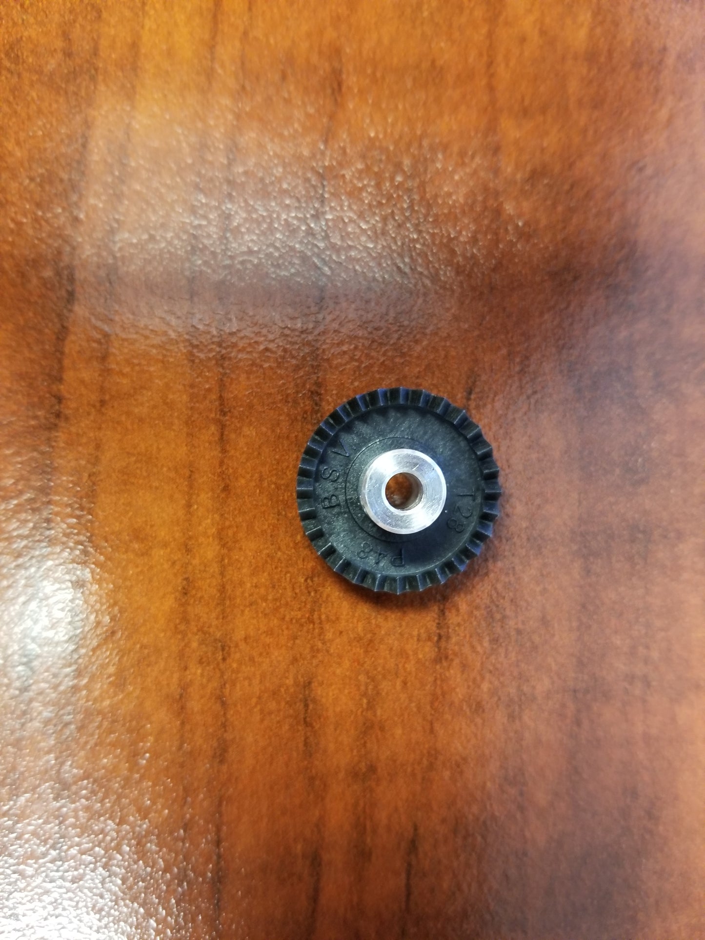 INNOVATIVE 28 TOOTH 48 PITCH CROWN GEAR 1/8 AXLE INN24828