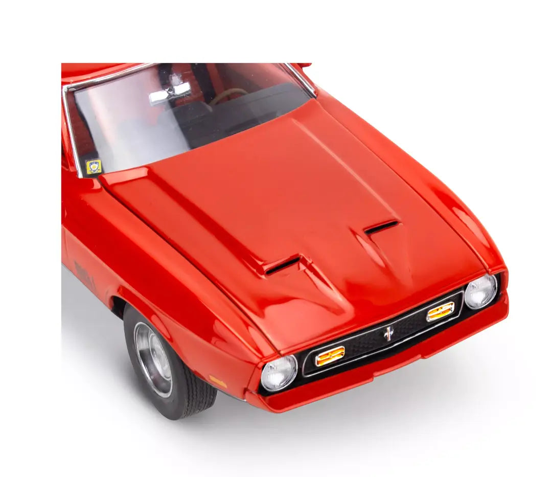 Revell 1971 Ford Mustang Mach 1 - James Bond 007 Diamonds Are Forever Edition